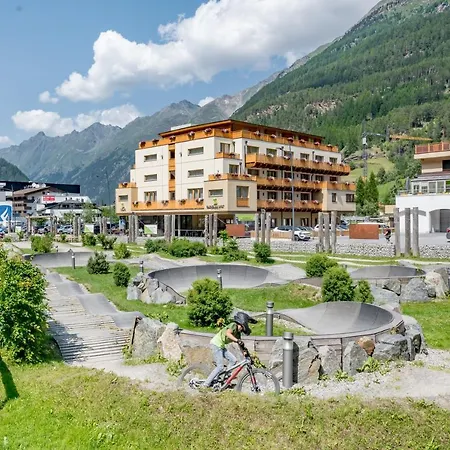 Bäckelar Wirt Superior Hotell Sölden