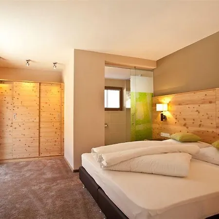 Baeckelar Wirt Superior Oetztal Inside Sommer Card Partner Hotel
