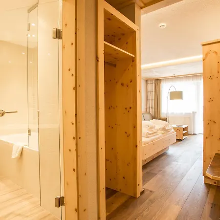 Bäckelar Wirt Superior Hotell Sölden