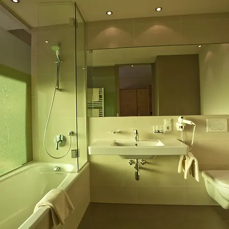 贝克莱尔沃特高级酒店 3*